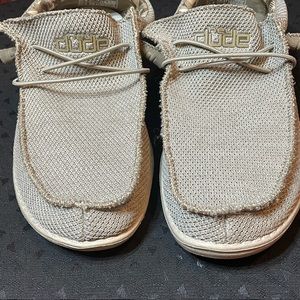 HEY DUDE Shoes, Men’s Size 9, Tan, Only Worn Once!